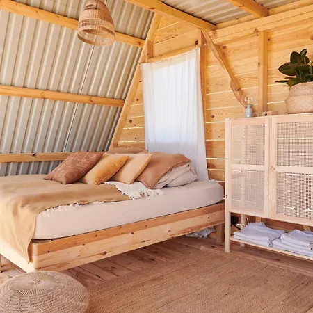 Tranquilo Glamping Campsite Hozanejos